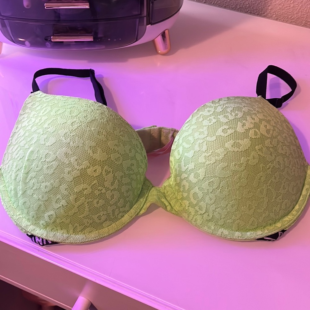 PINK neon bra 34D